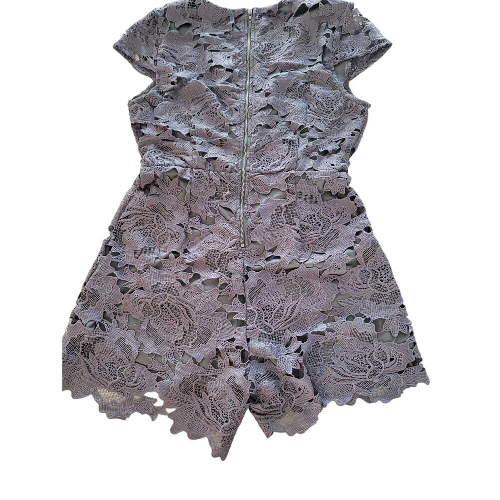 L'ATISTE By Amy Wm Sz Med Grey/Blue Lace Lined Romper New With Tags 1072